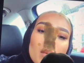 Sperma-Hommage für sexy Hijabi Iamah Swoop