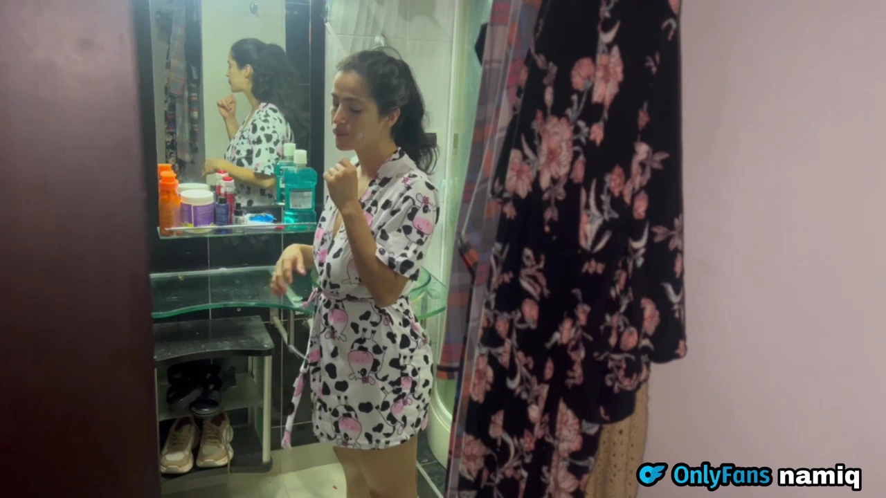 Stepsister gets facial cumshot through a hole in the sink!