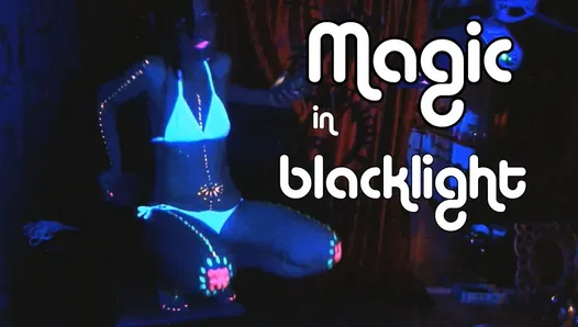 MistressOnline in magic blacklight