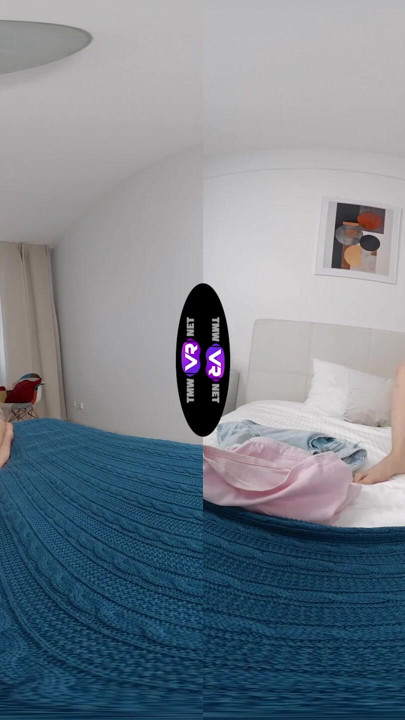 Napalone współlokatorzy dzielą się tajemnicą i pieprzą się ostro - teenMegaWorld | Klip 1