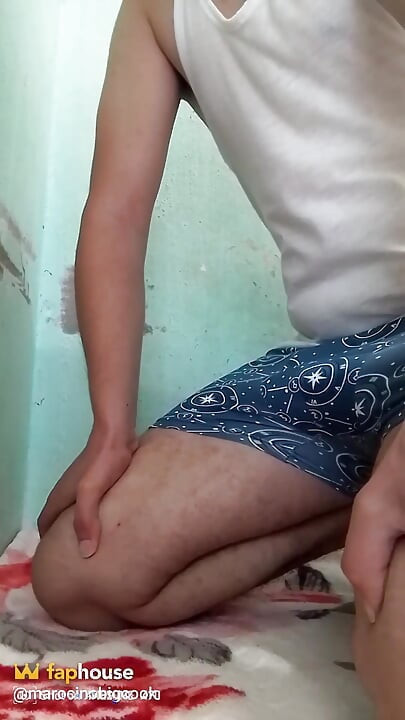 Bati Uma Punheta de Manhã