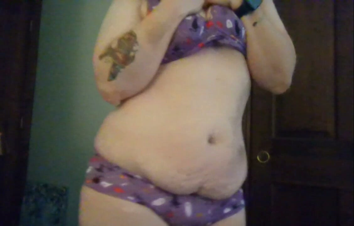 Chubby girl flashes you