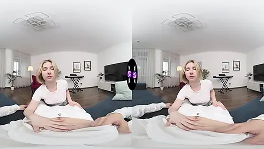 Pacar yang terganggu? Mila menutup mulutnya dengan ngocok ganas - teenmegaworld