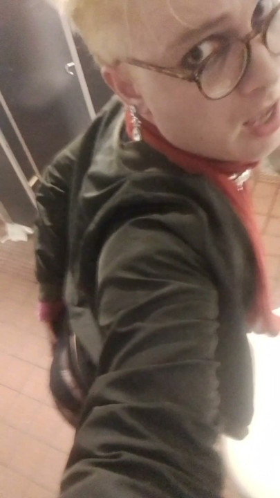 Exposed Whiteboi faggot Jes Brinch public | Clip 1