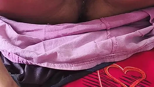 Ibu tiri yang hot dan seksi bang1