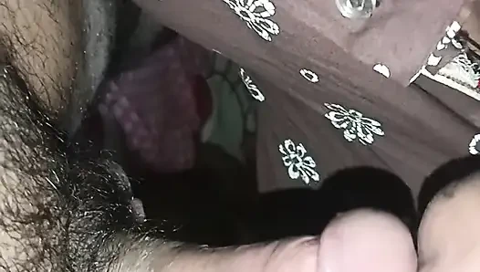 Desi bhabhi ko land chusi