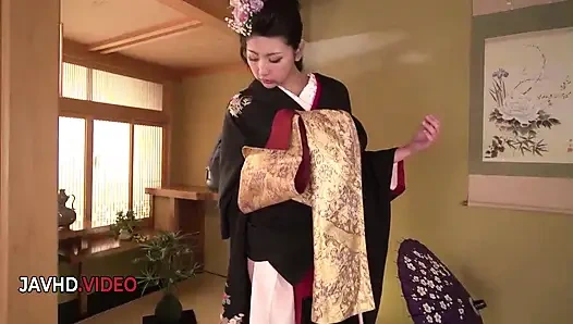 Harika Asyalı bebek Yuna Shiratori akıllara durgunluk veren sakso performansı veriyor