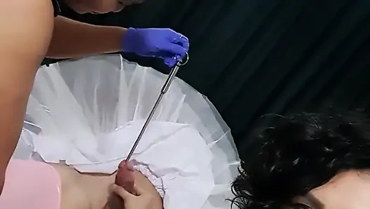 Sissy sondiert von 2 asiatischen herrinnen