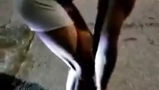 Aç ağzını aç sıcak somunu yut.