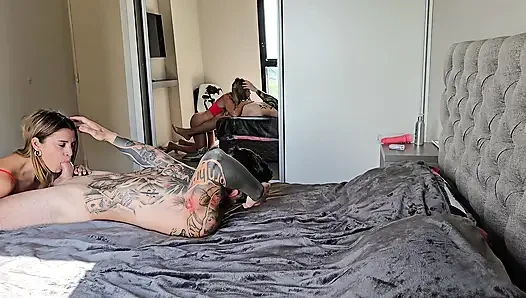 DI BALIK LAYAR! Pasangan amatir berhubungan seks di pagi hari. Penetrasi Ganda