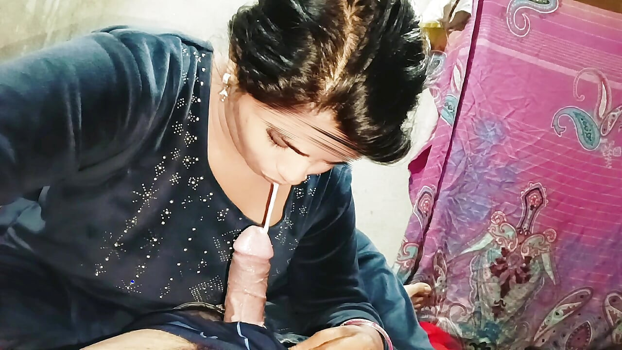 Desi bhabhi tight pussy fucking video with clear Hindi voice moaning, with big cock sucking video