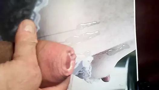 cg 2'ye saygı duruşu