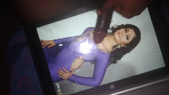 Poonam Bajwa вылизала в рот, 2