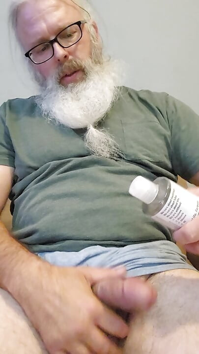 Self cum on my mouth facial