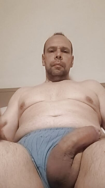 I don't want to masturbate, just show off