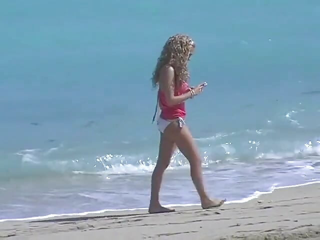 Amateur lucy pearl likes big dicks
