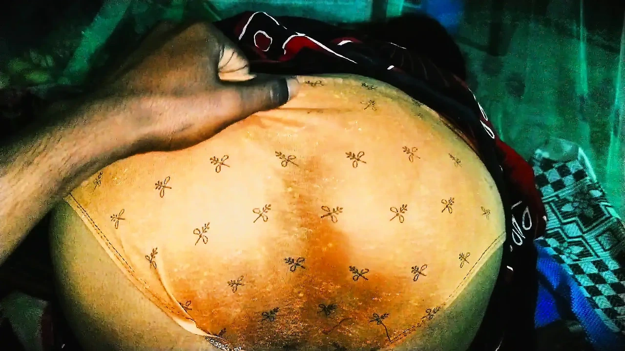 热辣的哥手淫和激情做爱