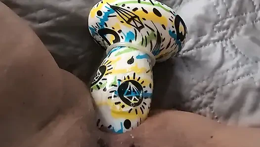 Анальная соло игра милфы-горячей бабули крупным планом, двойное проникновение в конце