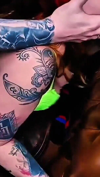 Ateşli kızıl saçlıdan sakso çektim ve büyük götünün üstüne geldim | Klip 2