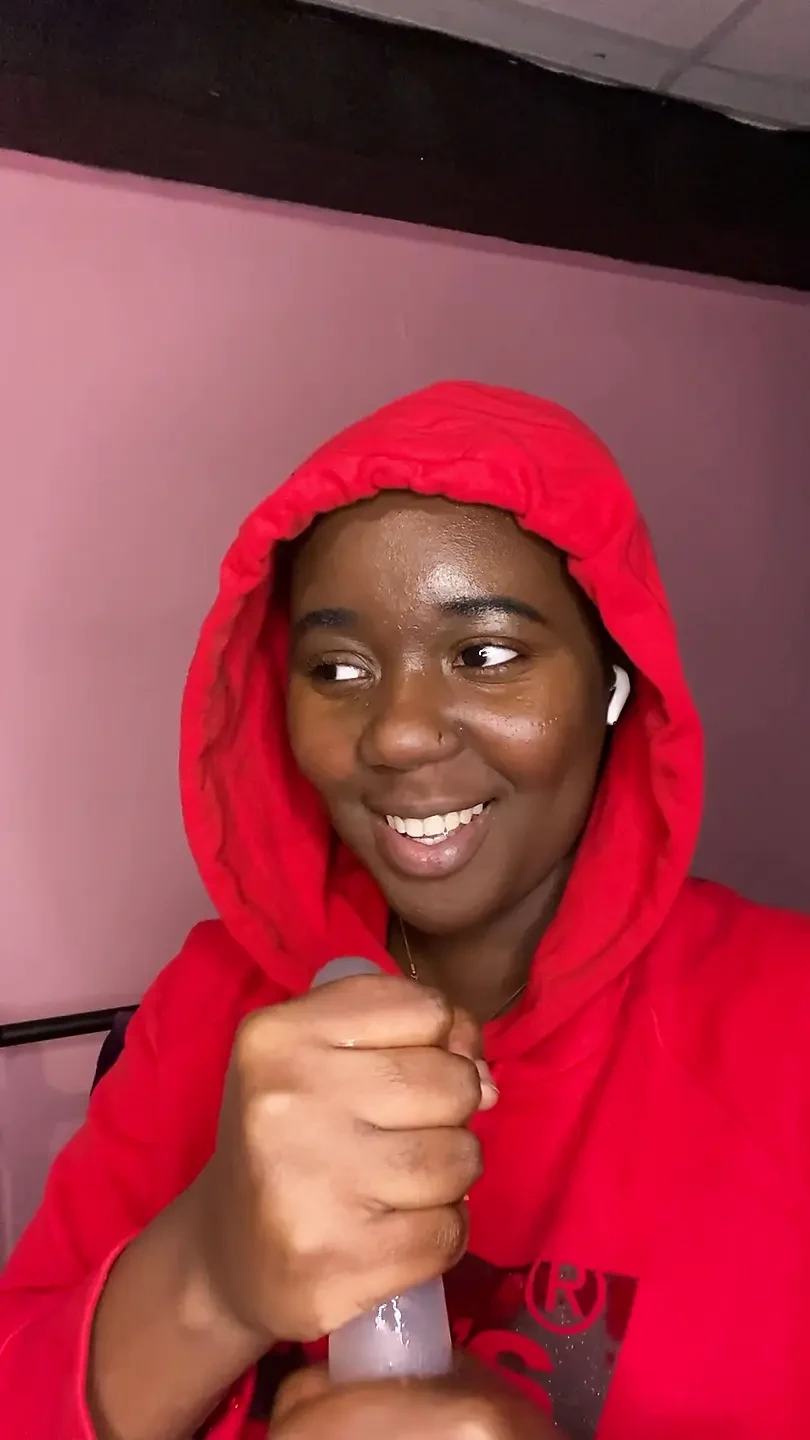 Shy Street Chick Gets Handy With Sound On