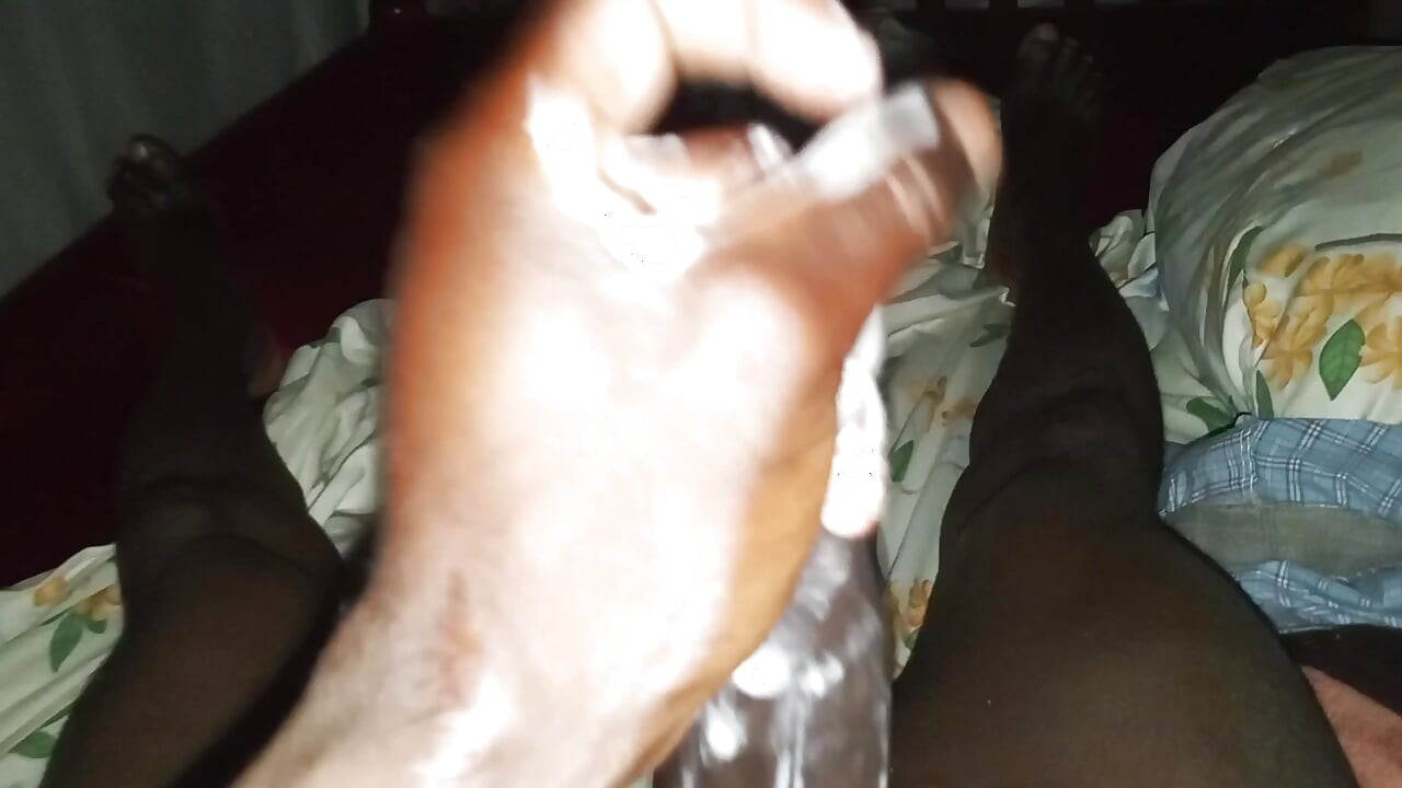 Ugandahot romantic way of masturbating
