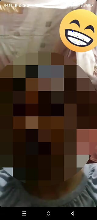 Panggilan video sama mantan istriku dia lagi sange