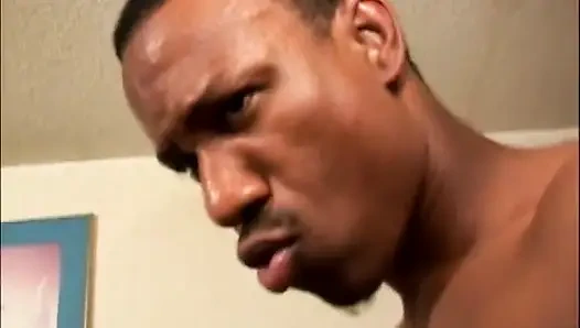 Memek berbulu hitam masturbasi dildo penetrasi (film asli lengkap.)