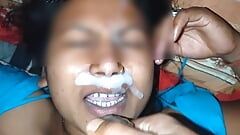 wytrysk w ustach Desi Bhabhi Ostry seks