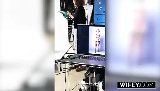 Wifey, wunderschöne fitte hotwife, cox bekommt riesigen creampie zu dritt