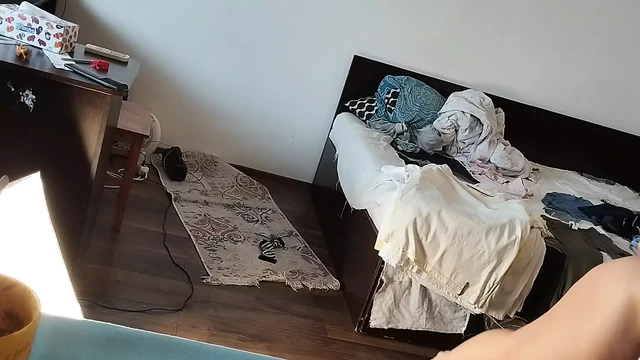 Sexy wife doing housework naked. Cum on wife's big ass. Hot foreplay with a couple, massage with oil s