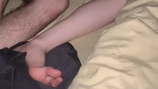 Üvey kız kardeşim geceleri ona girmemden hoşlanıyor