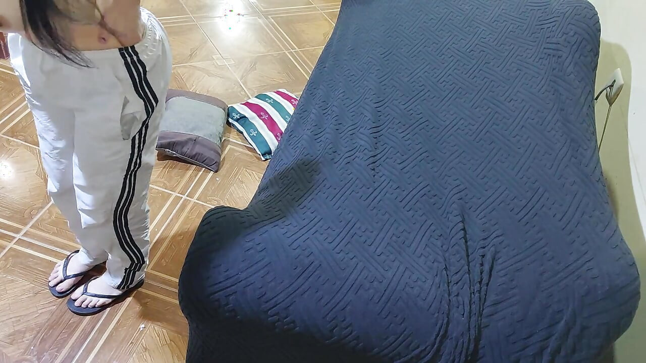 Comiendo Y Follando, No Deberían Habernos Dejado Solos En Casa.