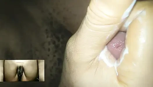 18 yaşındaki genç kız görüntülü görüşmede mastürbasyon yapıyor