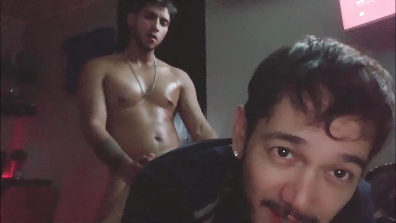 Str8 Beefcake Fuck Me Bareback and Cums on My Hairy Ass