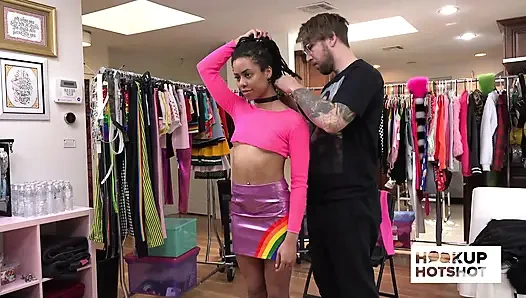 BTS - Schönheit Kir Noir wird hinter den kulissen geheckt und ausgezogen!