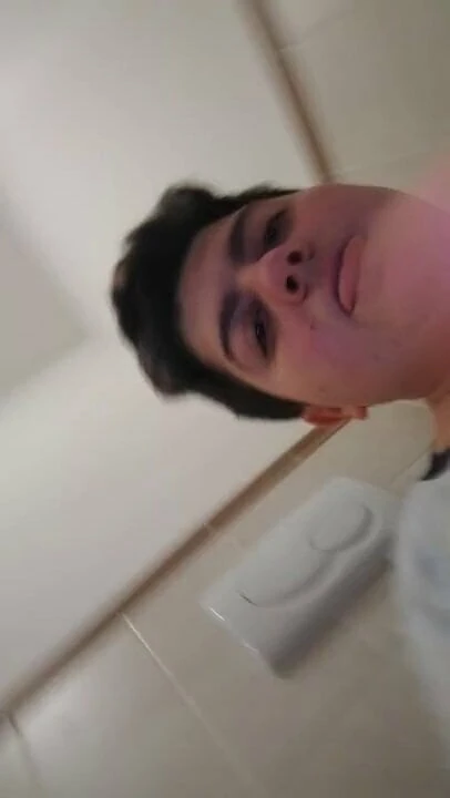 Ilary si masturba