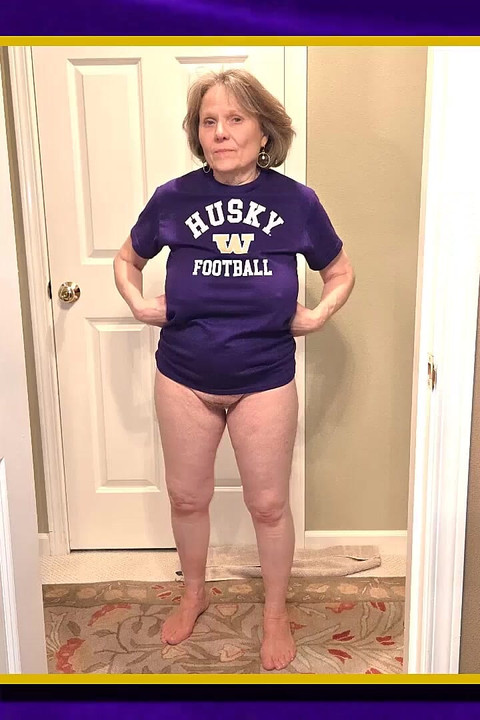 Sporty GILF