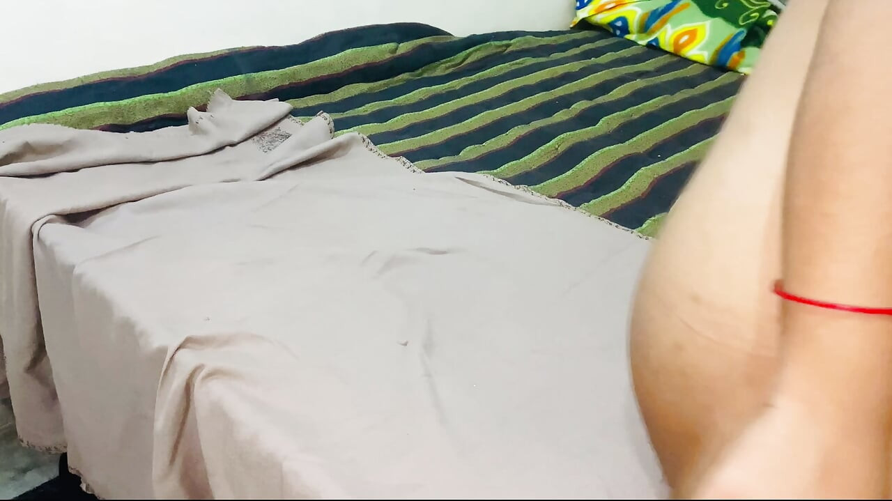 Best performance housewife pain pussy inside dick Hindi audio