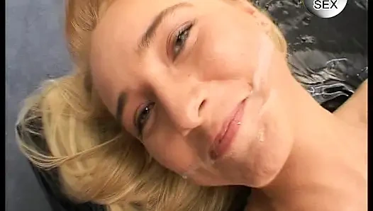 Hinter Deutschen Türen Wird Fleißig Gefickt - Kompletter Film