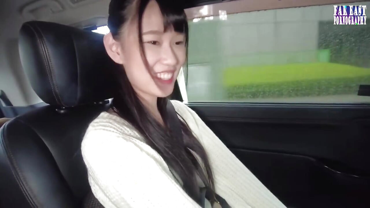 Delikatna Gulp Bliss z małą krzywą ciemnowłosą drażni na Sweet Oral Date Part.1