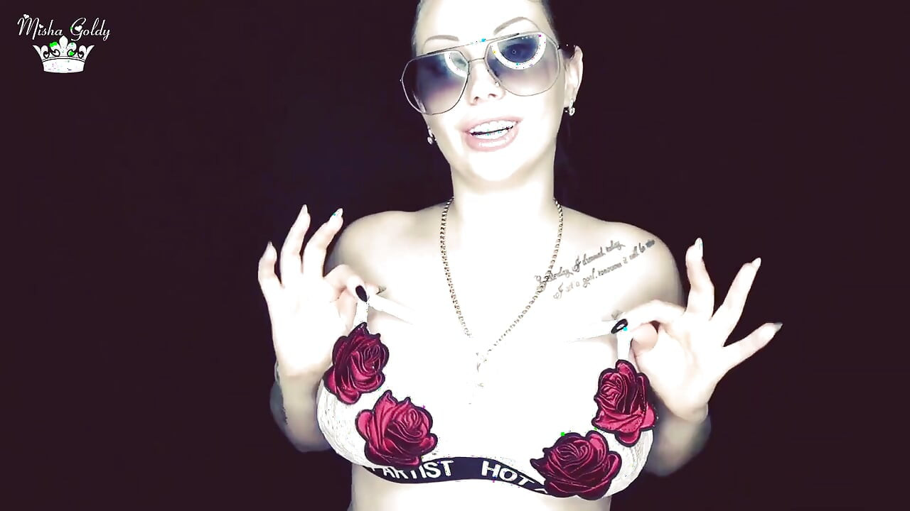 手淫到处都是美女, 而不是你丑陋的妻子! 大奶子和嘴唇成瘾!