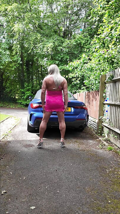 Sexy Crossdresser kellycd2022 in my pink dress and heels