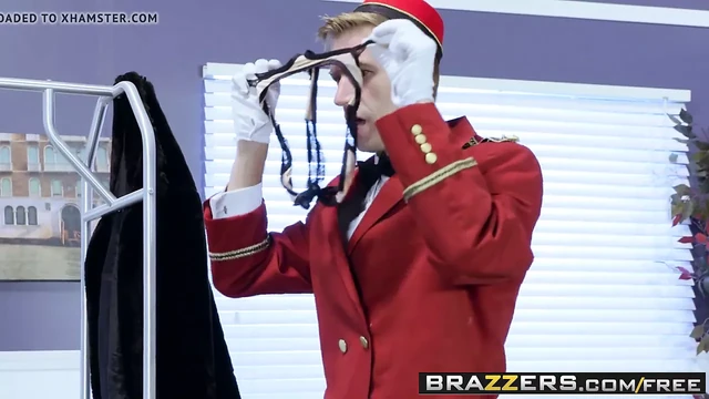 Brazzers - Milfs Like it Big - The Cock Starved Slut scene s