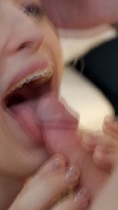 TGIRLS PORN: Raven Fae'yi Sikiyor! | Bölüm 1