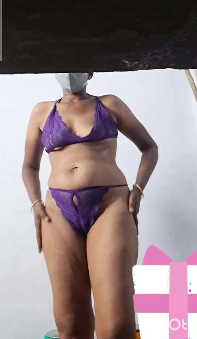 Playing boos Indian Tamil aunty