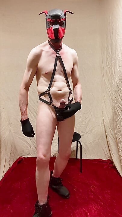 Hot Cock Fun In black leather Cock Thong