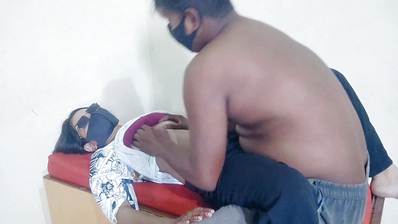 Desi Babe Wanted The Real Feeling After She Removed The Condom