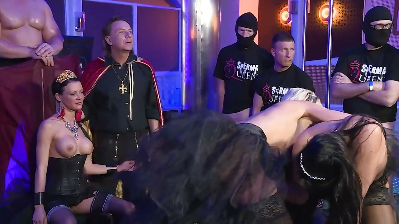 Wild orgy for sexy bitches in love