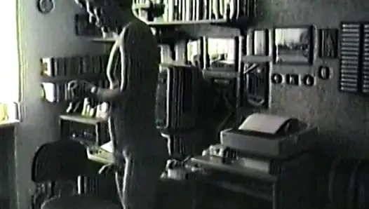 Aku bugil di video tua yang kutemukan