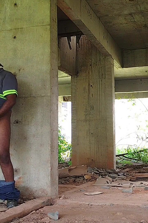 Ugly a Big Dildo in My Ass in Construction